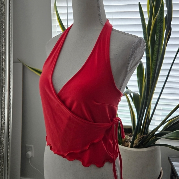 SILENCE + NOISE wrap halter top. Size Medium. New without tags. - Picture 2 of 7